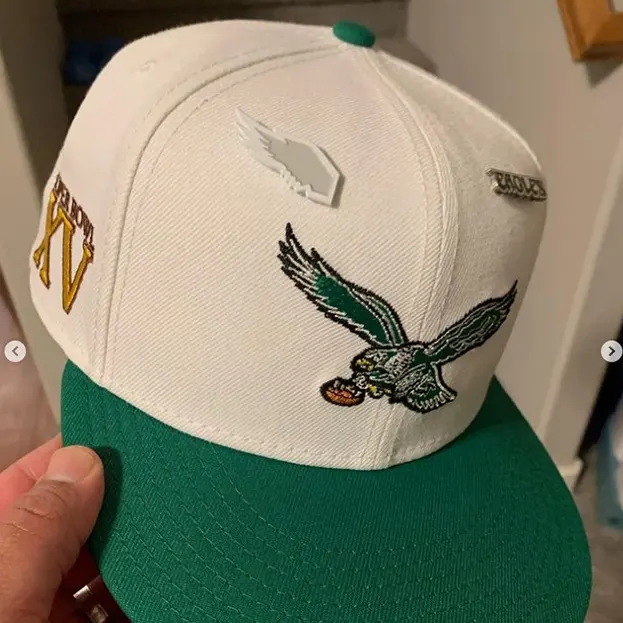 Philadelphia Football Retro Wing - Lapel Pin